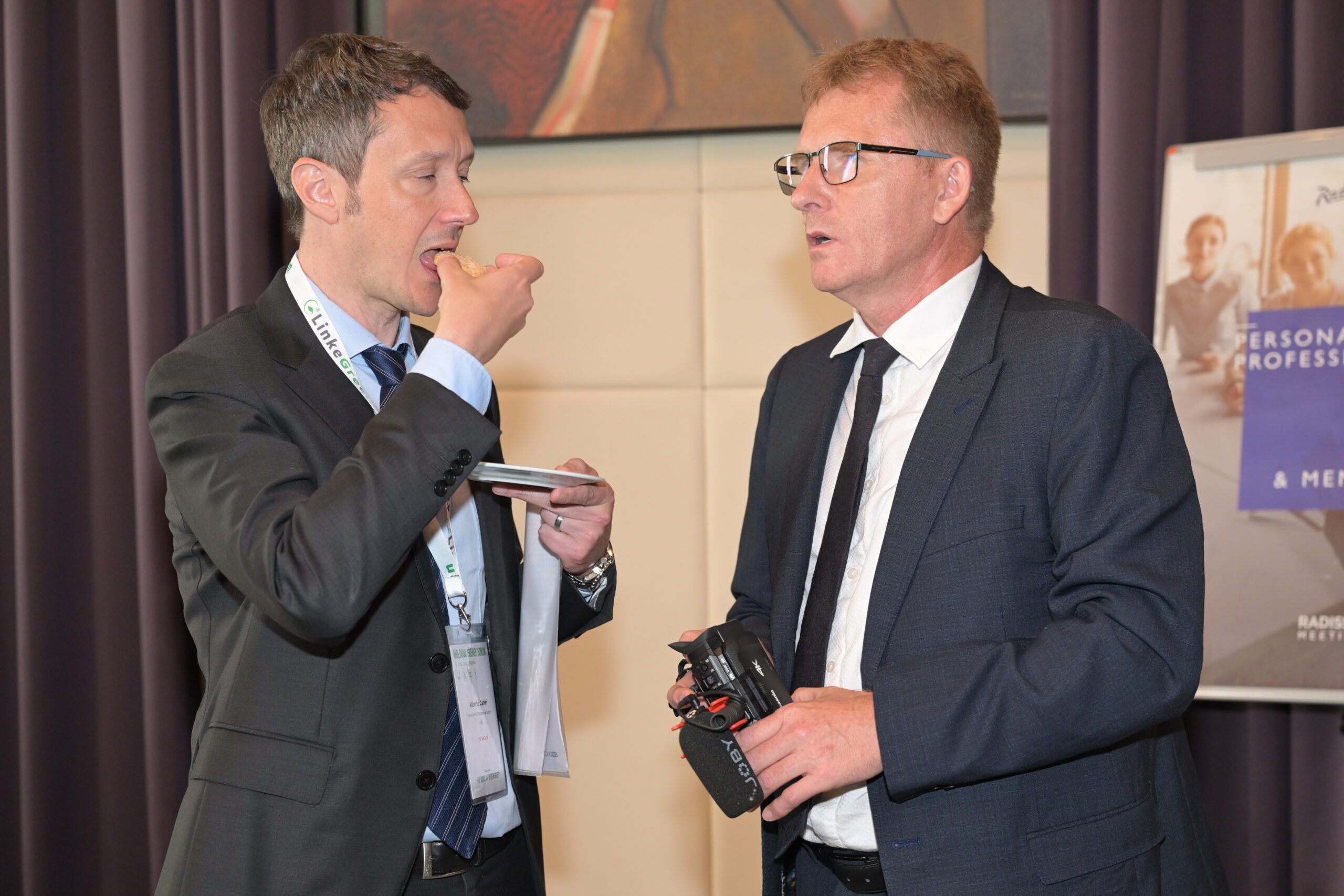 Picture of participants networking at FEST - Future Electricity Systems & Technologies